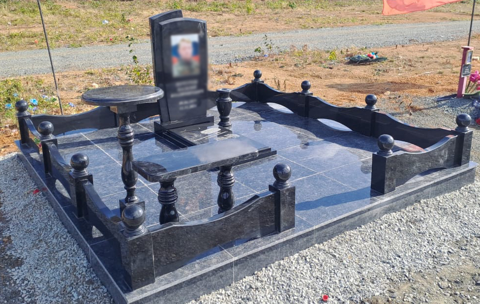 Установка памятника бойцам СВО